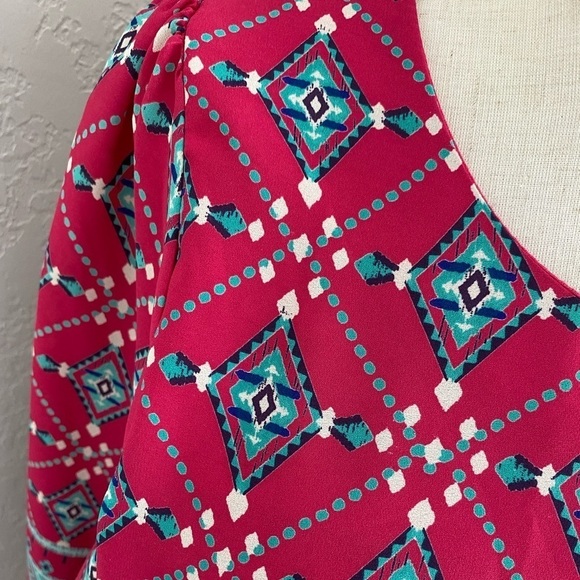 Everly Pink and Blue Women’s Geometric Design Shift Dress Size Medium - Picture 2 of 6